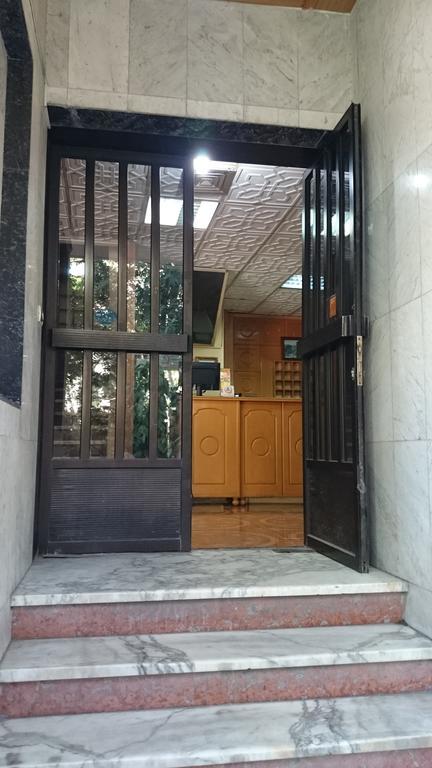 Regis Hotel Бейрут Экстерьер фото