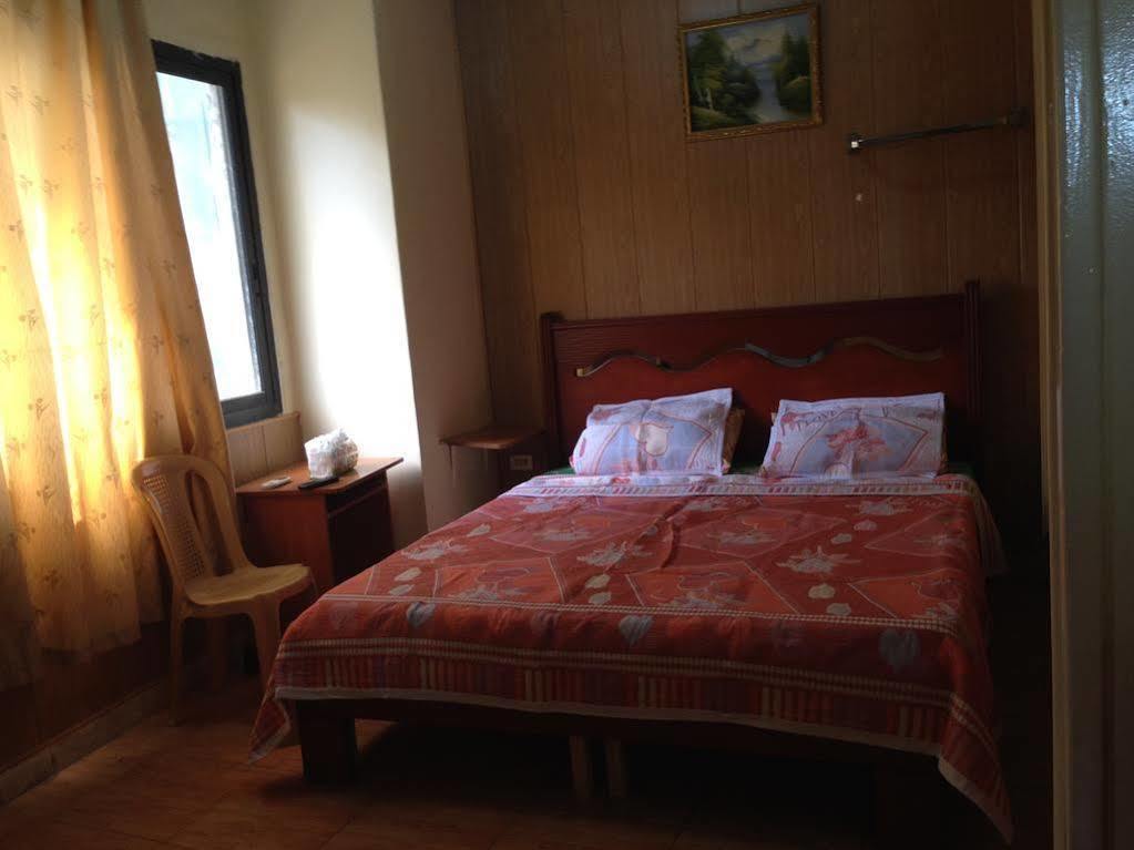 Regis Hotel Бейрут Экстерьер фото